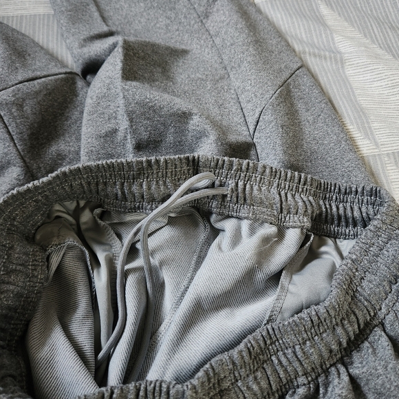 Premium Grey Jogging Pants - Picture 4 of 8